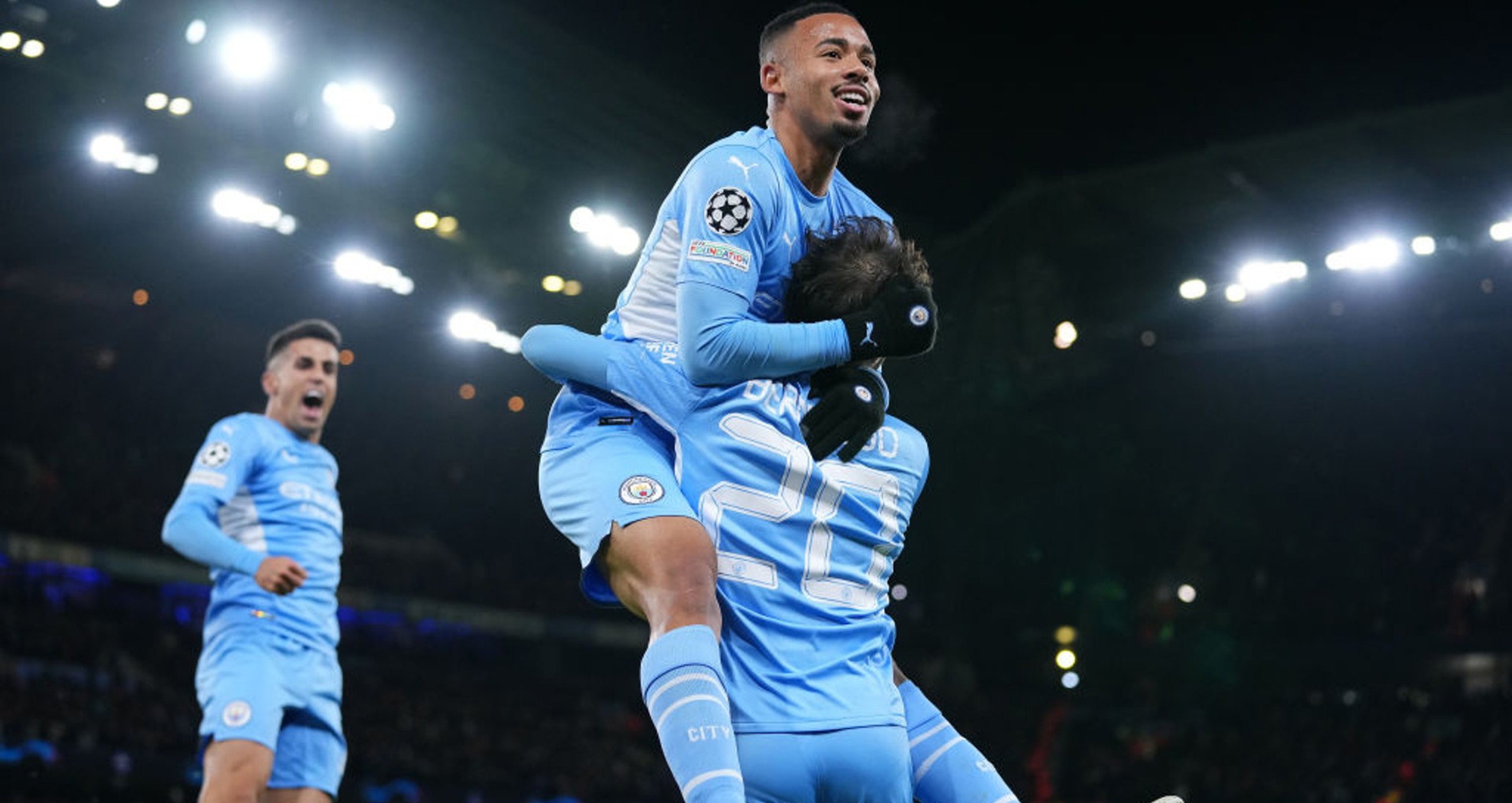 Gregory van der Wiel of PSG during the UEFA Champions League match at The  Etihad Stadium. Photo credit should read: Simon Bellis/Sportimage via PA  Images Stock Photo - Alamy