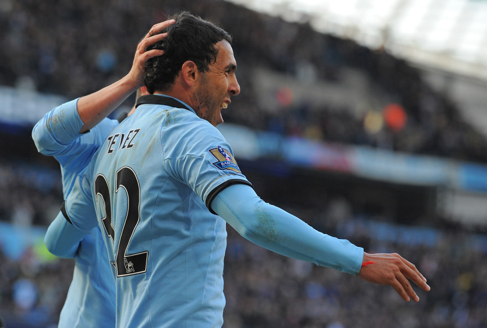 O camisa 32, Carlos Tevez. 
