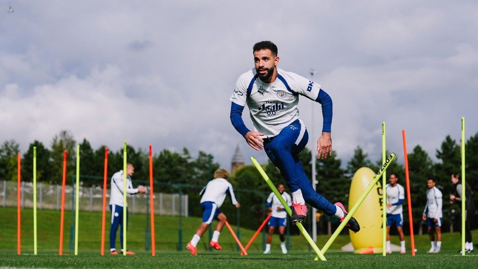 HURDLING : Rayan Aït-Nouri bursts into space