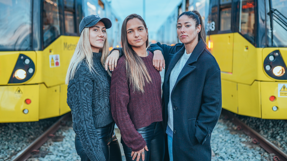 NOSSO TRIO : Laia Aleixandri, Deyna Castellanos e Leila Ouahabi