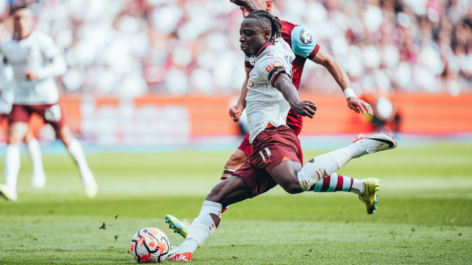 Doku, eufórico tras anotar su primer gol con el City en la victoria del West Ham
