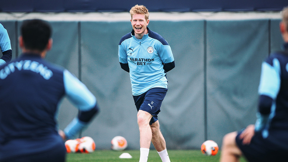  : 'Boleh saya membantu (memberi assist) pada Anda?' KDB - semakin medekati rekor milik Thierry Henry