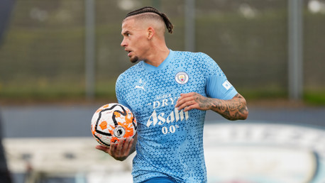 Training: Full focus on Clarets clash!