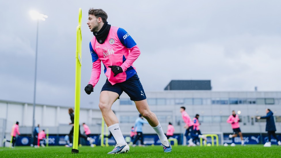 MIDFIELD MAN : Nico working through the drills