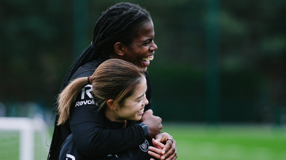 CLOSE FRIENDS : Shaw and Yui Hasegawa share a joke