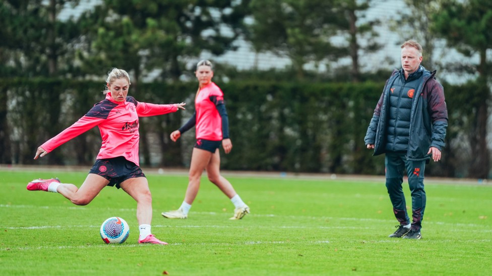 CLOSE EYE : Alan Mahon watches Coombs' next effort