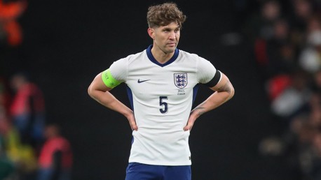Stones será capitão da Inglaterra contra Grécia 