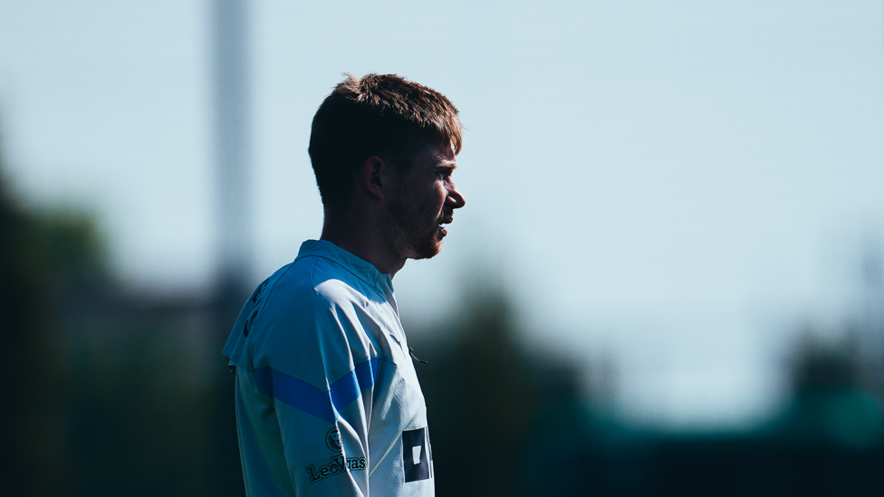 SKILFUL SILHOUETTE : De Bruyne casts his eye over training.