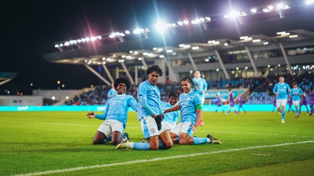 City see off Reading to reach FA Youth Cup quarter-finals