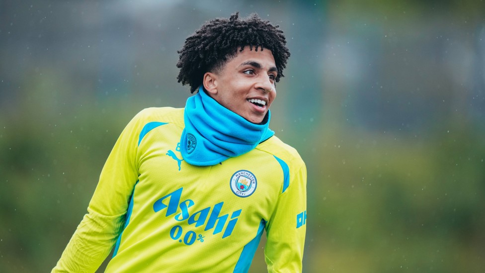 FLYING FULL-BACK : Rico Lewis watches on