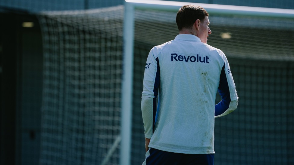 MIDFIELD MARVEL : Elliot Anderson putting in final prep ahead of Sunderland