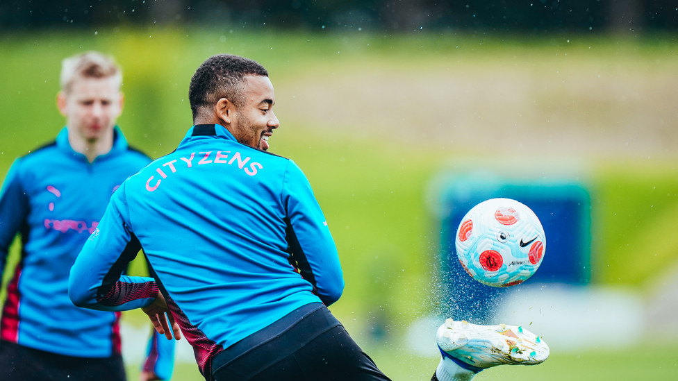 CRUISE CONTROL : Gabriel Jesus takes a ball out of the air with a deft touch