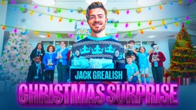 ‘Jack in a box!’ Grealish surprises kids as part of Christmas campaign