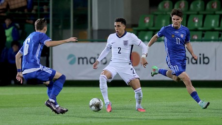 Lewis and Mubama on target as Young Lions overwhelm Moldova Under-21s