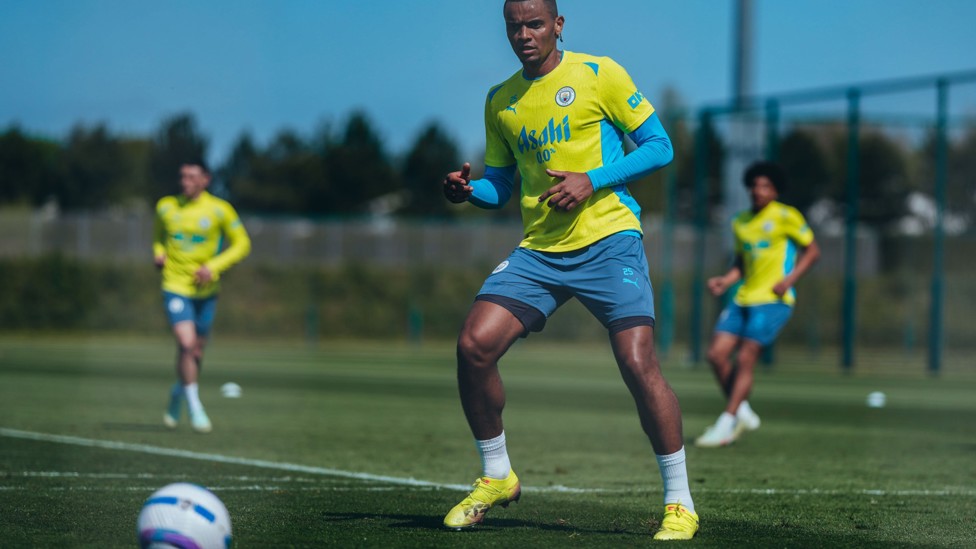 WELCOME BACK : Manuel Akanji got his first minutes at Everton after recovering from injury