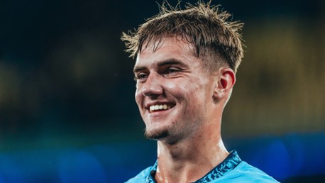 Wright signs for Norwich City