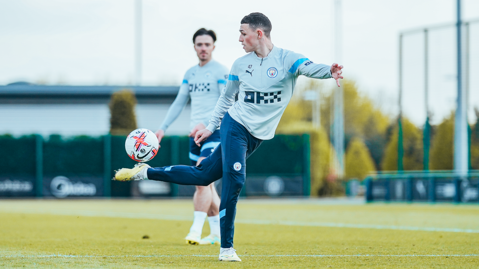 HOW'S YOUR TOUCH : Phil Foden controls a ball out of the sky