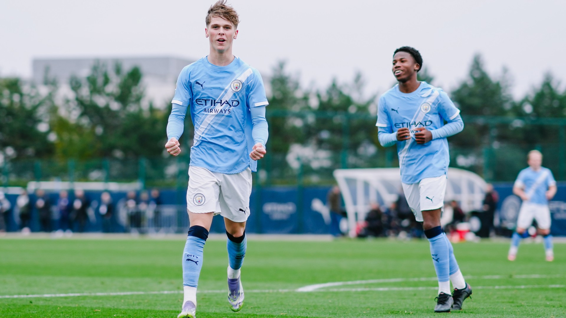 EQUALISER : Jake Wain made it 2-2. 