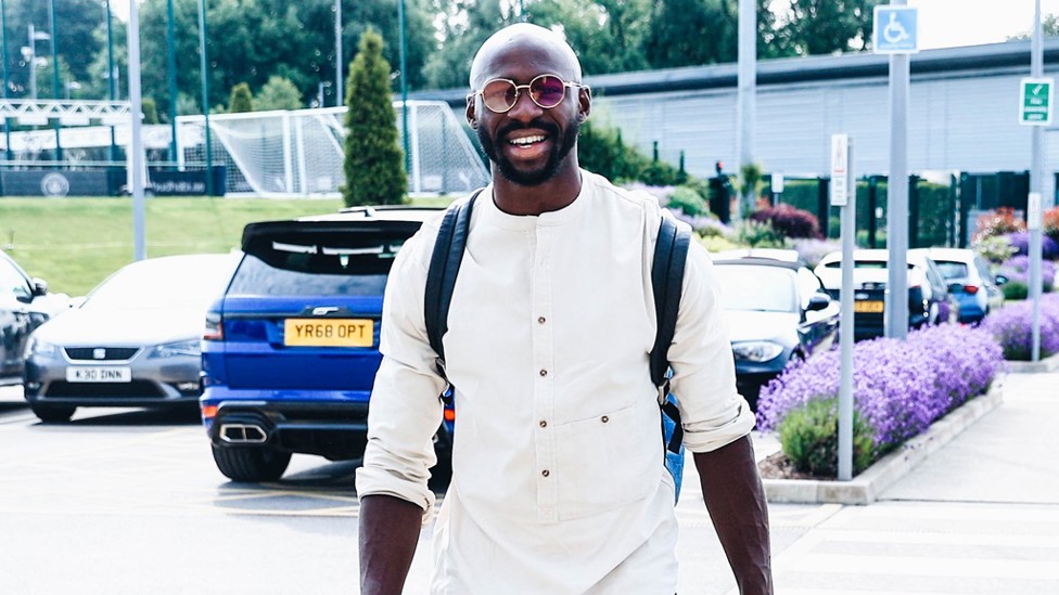 ELIAQUIM MANGALA : Shades of summer!