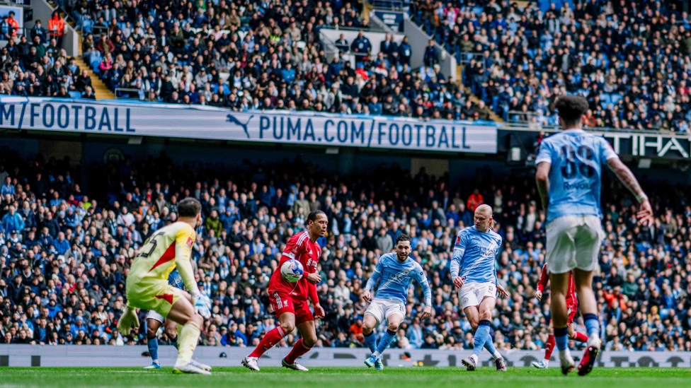 TERRIFIC TREBLE : Haaland secures his hat-trick!
