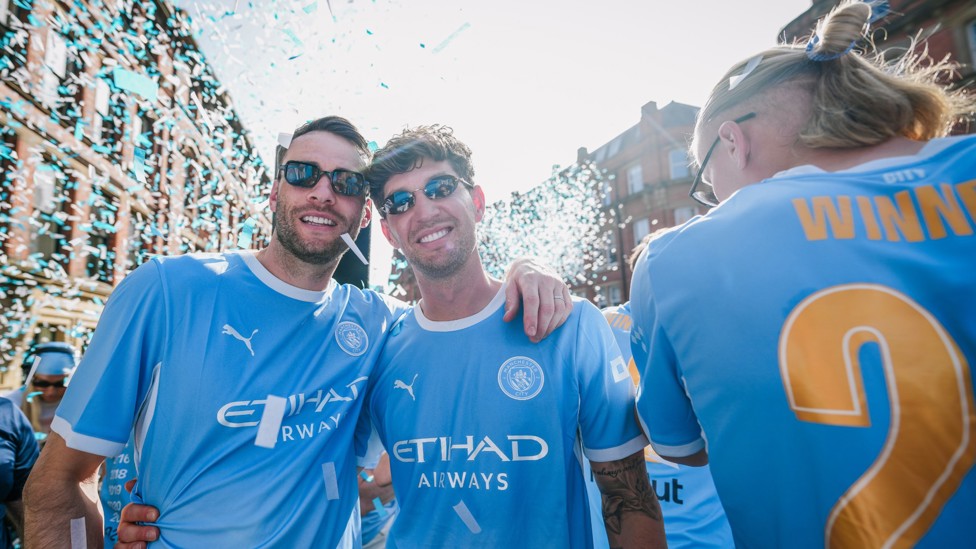 SUNNY SMILES : Marcus Bettinelli and John Stones spot the camera