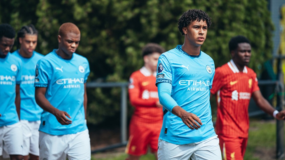 FIRST OF THE SEASON : Emilio Lawrence and the squad head out for our first game of 2024/25. 