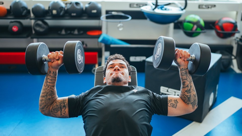 WEIGHT FOR IT : Ederson working hard in the gym