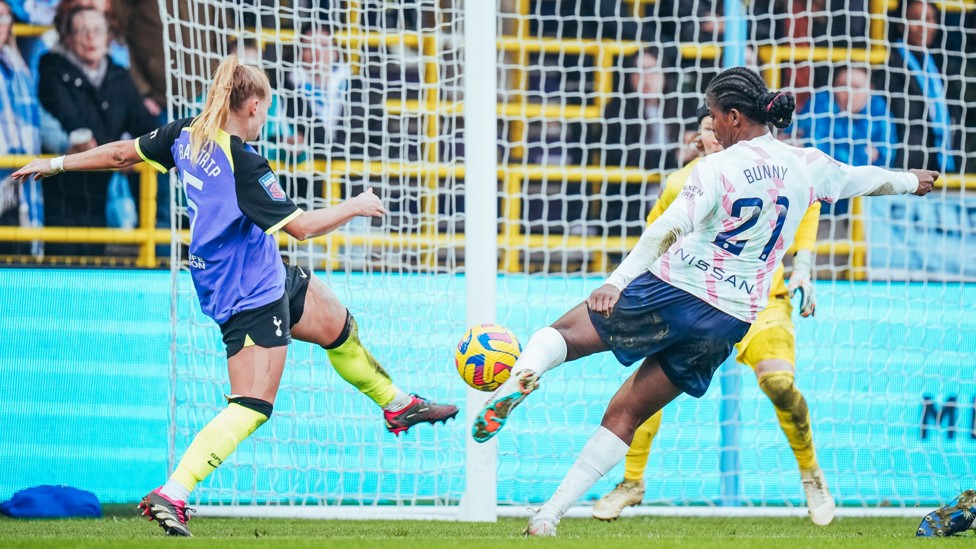 Goal 43 : Tottenham Hotspur (H) - 5 March 2023