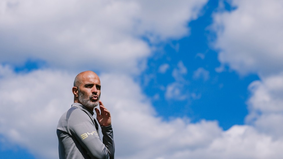 THE BOSS : Enzo Maresca watches on