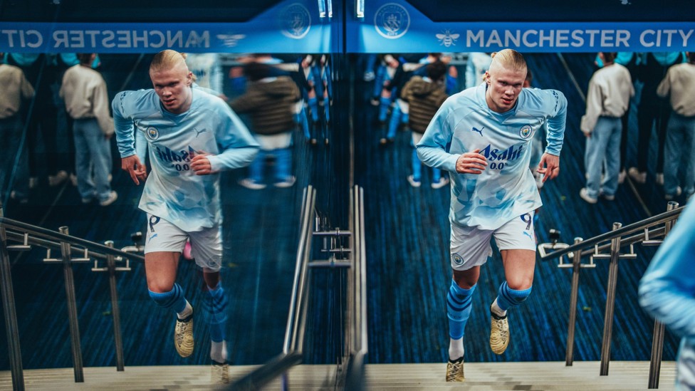 DEFENDER'S NIGHTMARE : Imagine two Erling Haalands...