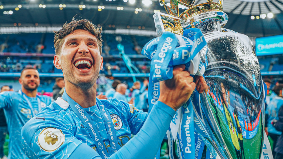 YANG TERBAIK: Stones masuk dalam skuad PFA Premier League Team of the Year.