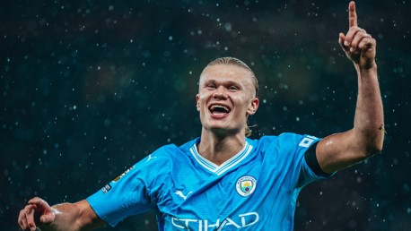 Haaland elogia o City “incrível” após vitória no derby de Manchester