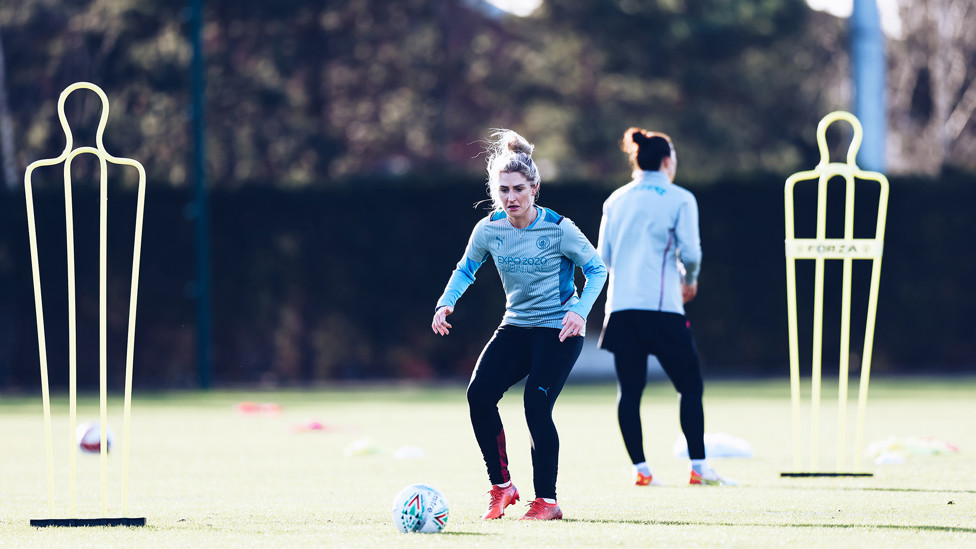 Laura Coombs with full focus
