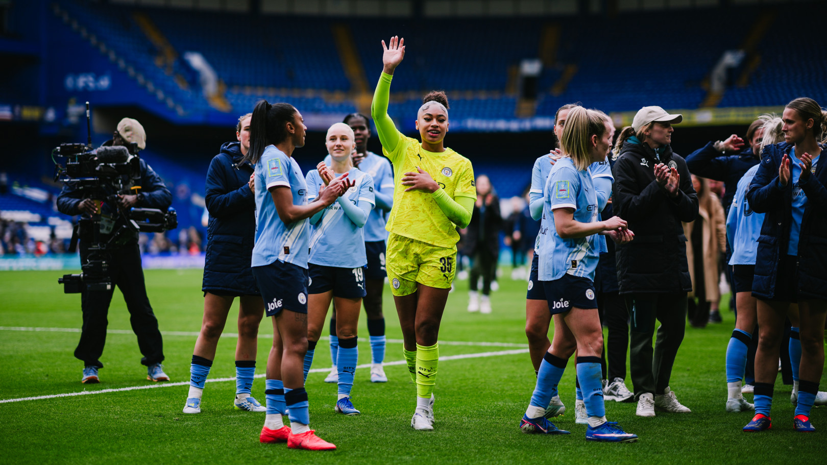 Keating receives England call-up for Spain and Ukraine qualifiers 