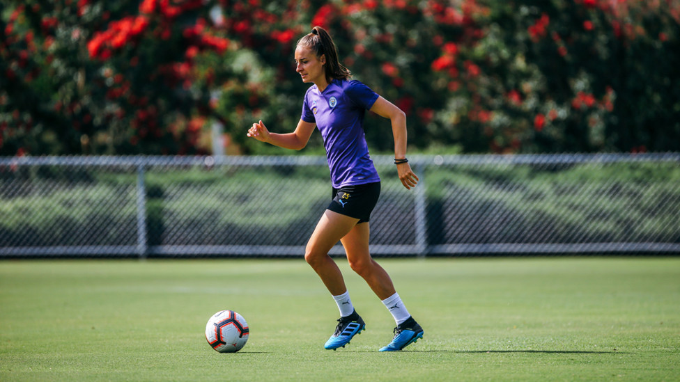 BELGIAN RED FLAME : Tessa Wullaert strides forward