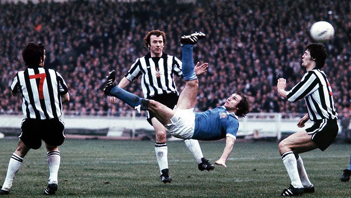 Class of 1976 on hand at Newcastle game ahead of 50th anniversary