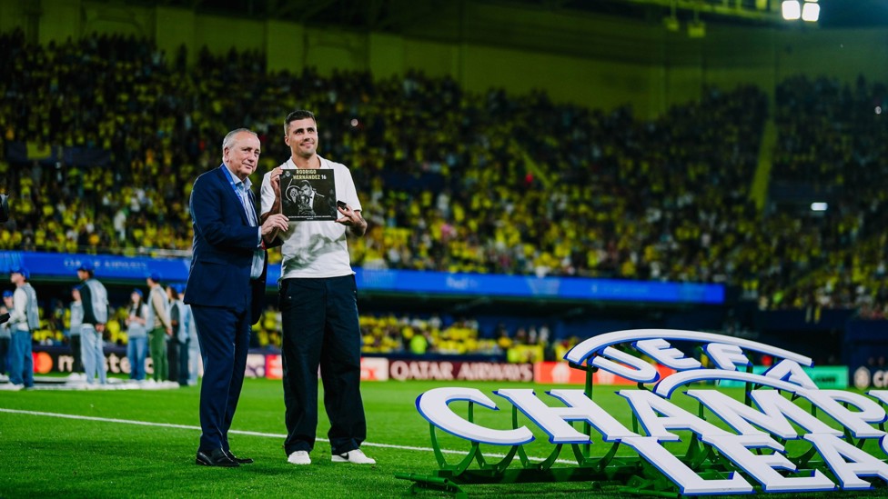 WALK OF FAME : Former Villarreal star and our Ballon d'Or winner Rodri inducted into the ‘Yellow Walk of Fame’.
