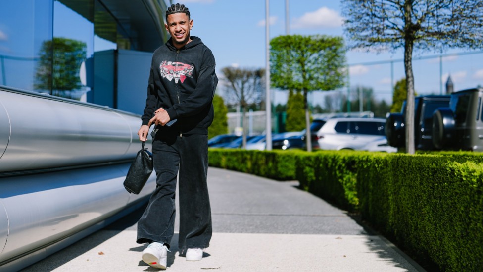 BRAZILIAN BLEND: Savinho was also in great spirits as checked in at the CFA!