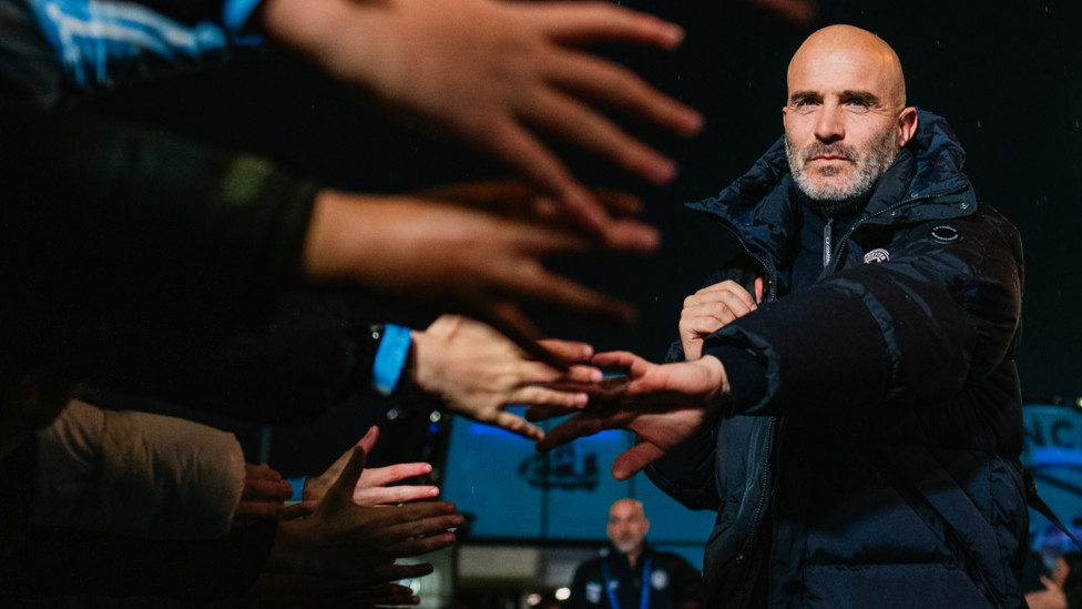 THE BOSS : High fives on the way into the stadium.