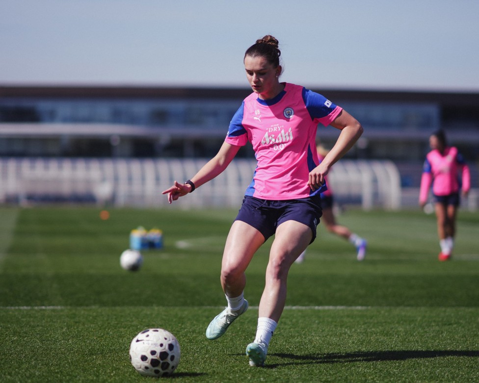 ON THE BALL : Lily Murphy spreads the play