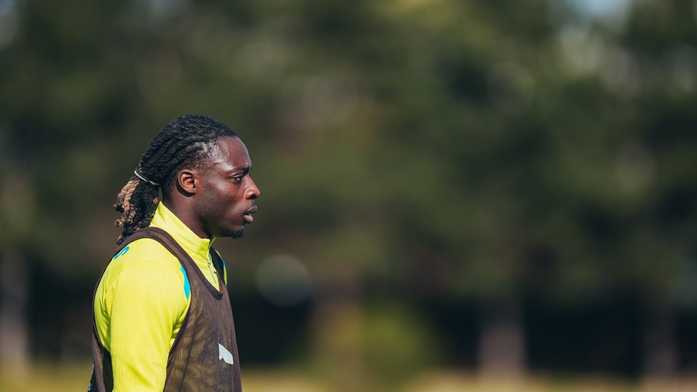 THINK BIG : Jeremy Doku is full of concentration in training