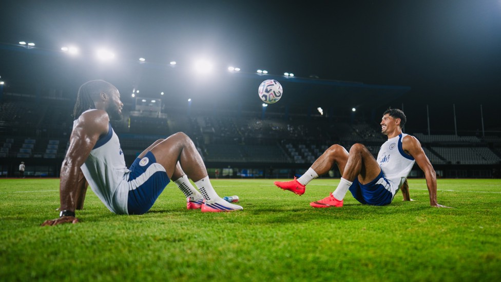 FAST FEET: Semenyo and Reijnders play a game of keepie uppies 