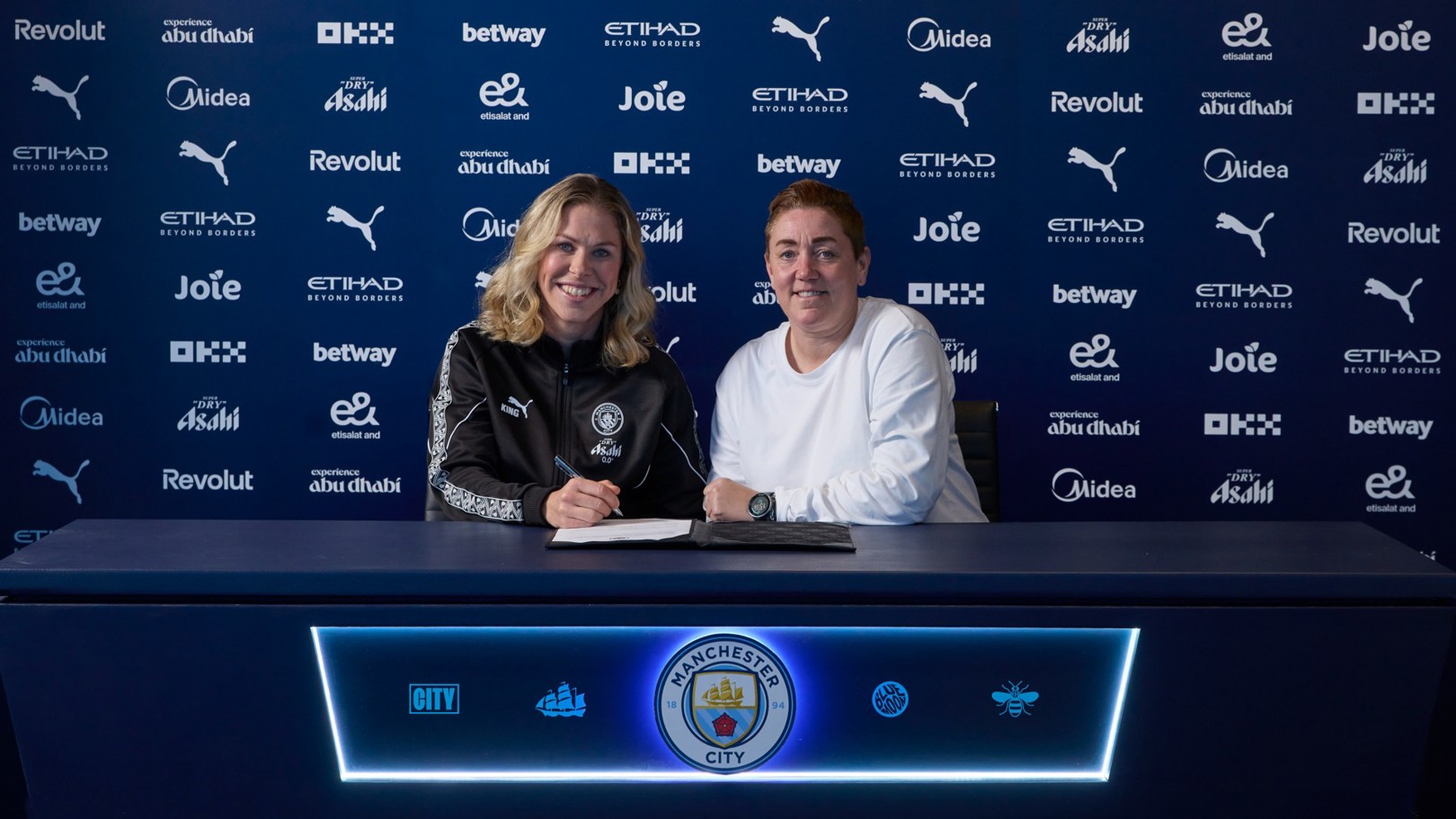 Knaak agrees new City deal