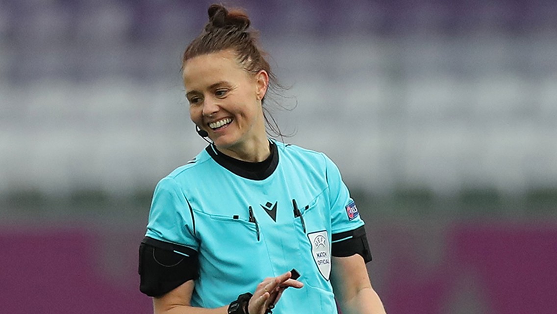 Professional Referee Rebecca Welch visits CITC City Inspires students