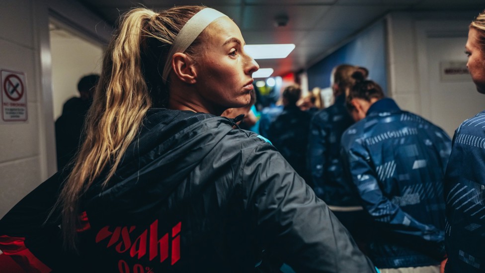 TUNNEL VISION : Chloe is focused ahead of Spurs