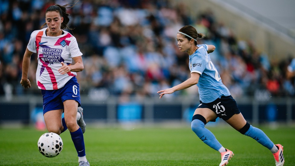 METRONOME  : Yui Hasegawa pulling the strings. 