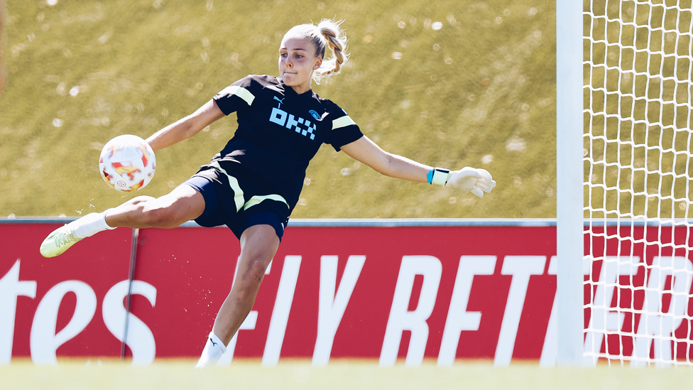 GO LONG : Ellie Roebuck puts her foot through the ball