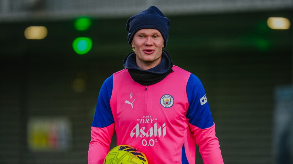 (NOT SO OLD) KING GOAL: It's Erling....