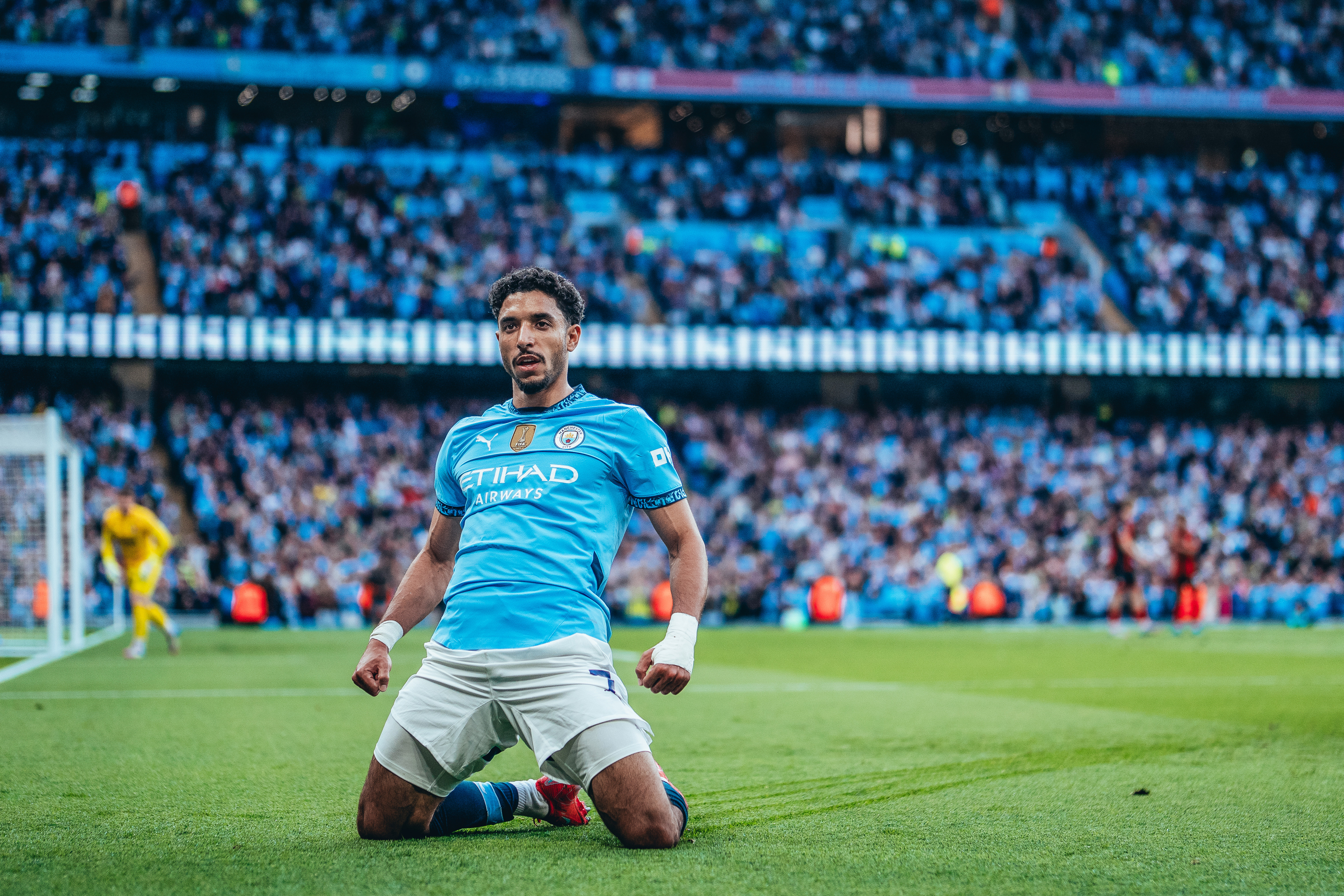 Marmoush faz a alegria dos torcedores no Etihad! 