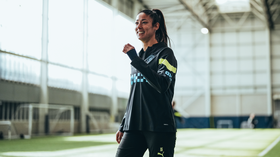 ALL SMILES : Leila Ouahabi gets involved